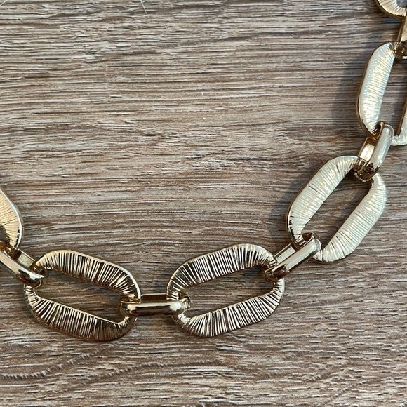 Express Gold Chain Reversible Necklace - Black & Textured - Picture 5 of 8